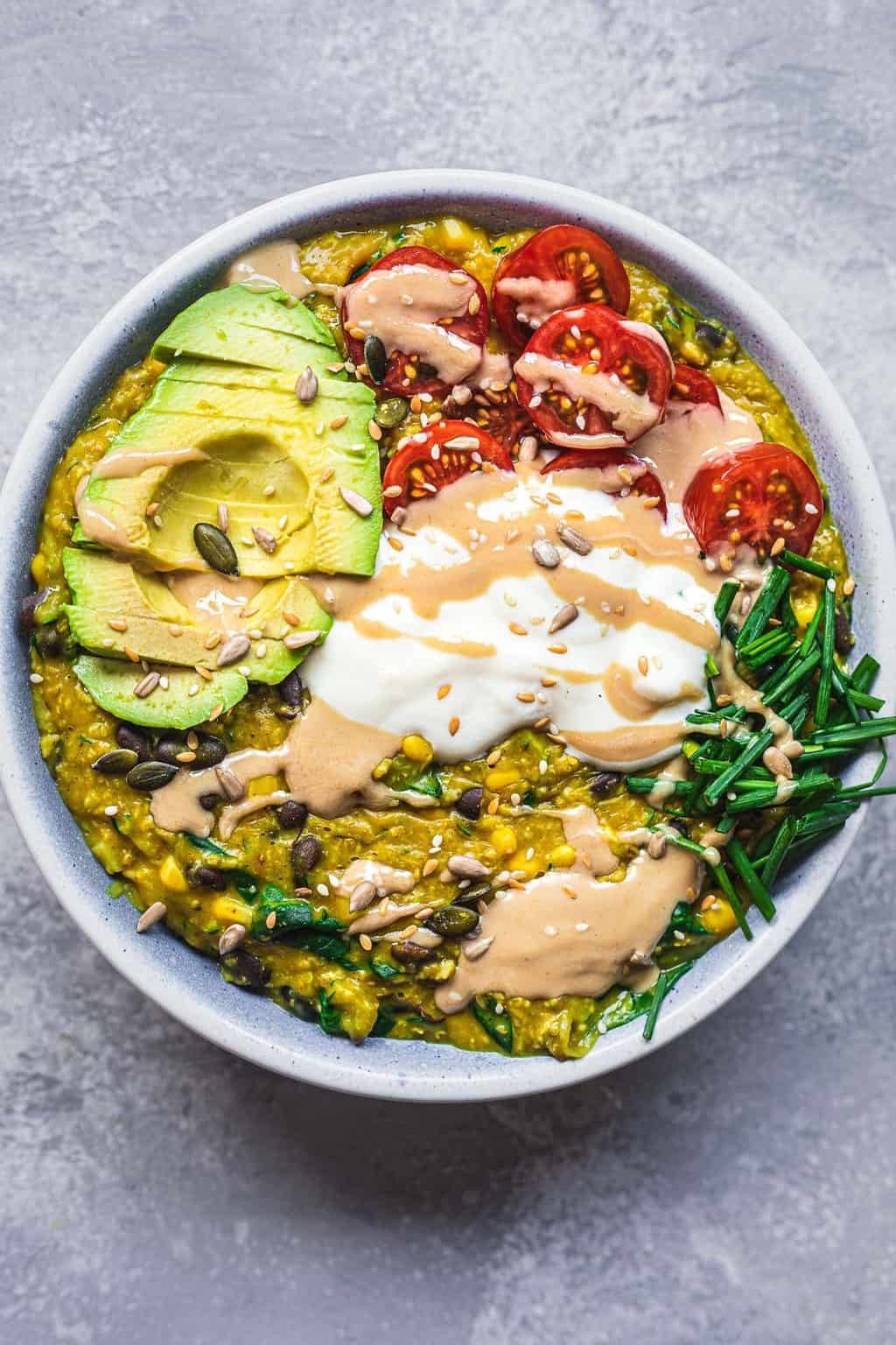 Oats with avocado and vegetables