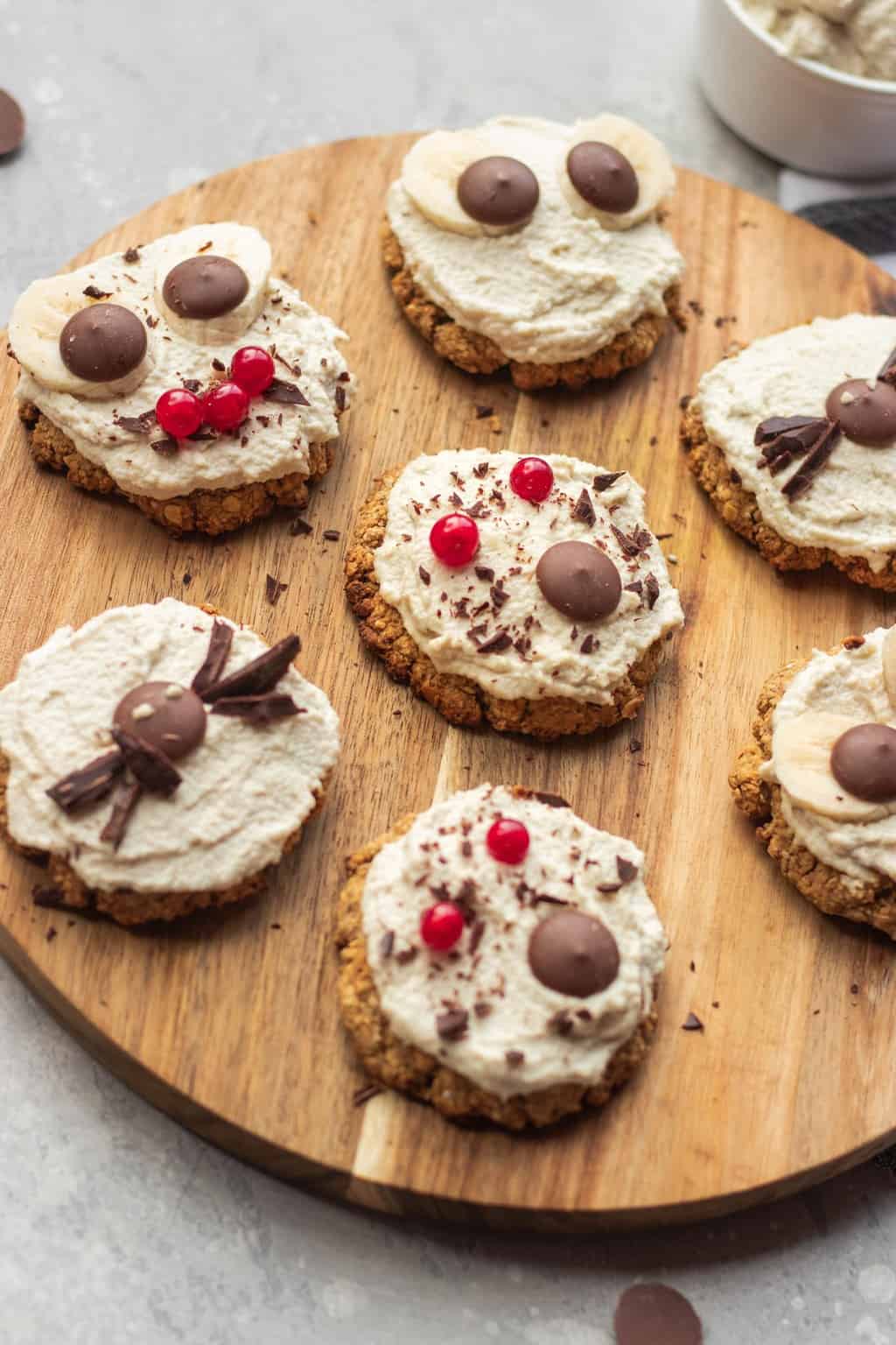 Spooky Vegan Halloween Cookies With Cashew Frosting Earth Of Maria