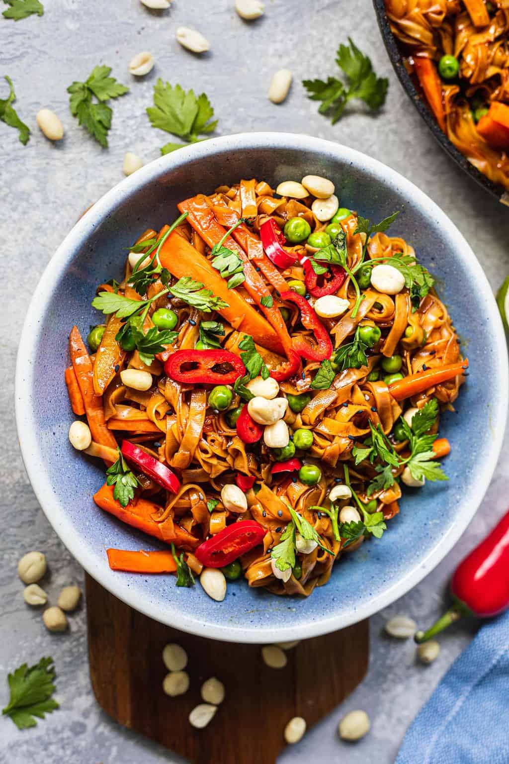 Easy Vegan Pad Thai (Gluten-free) - Earth of Maria