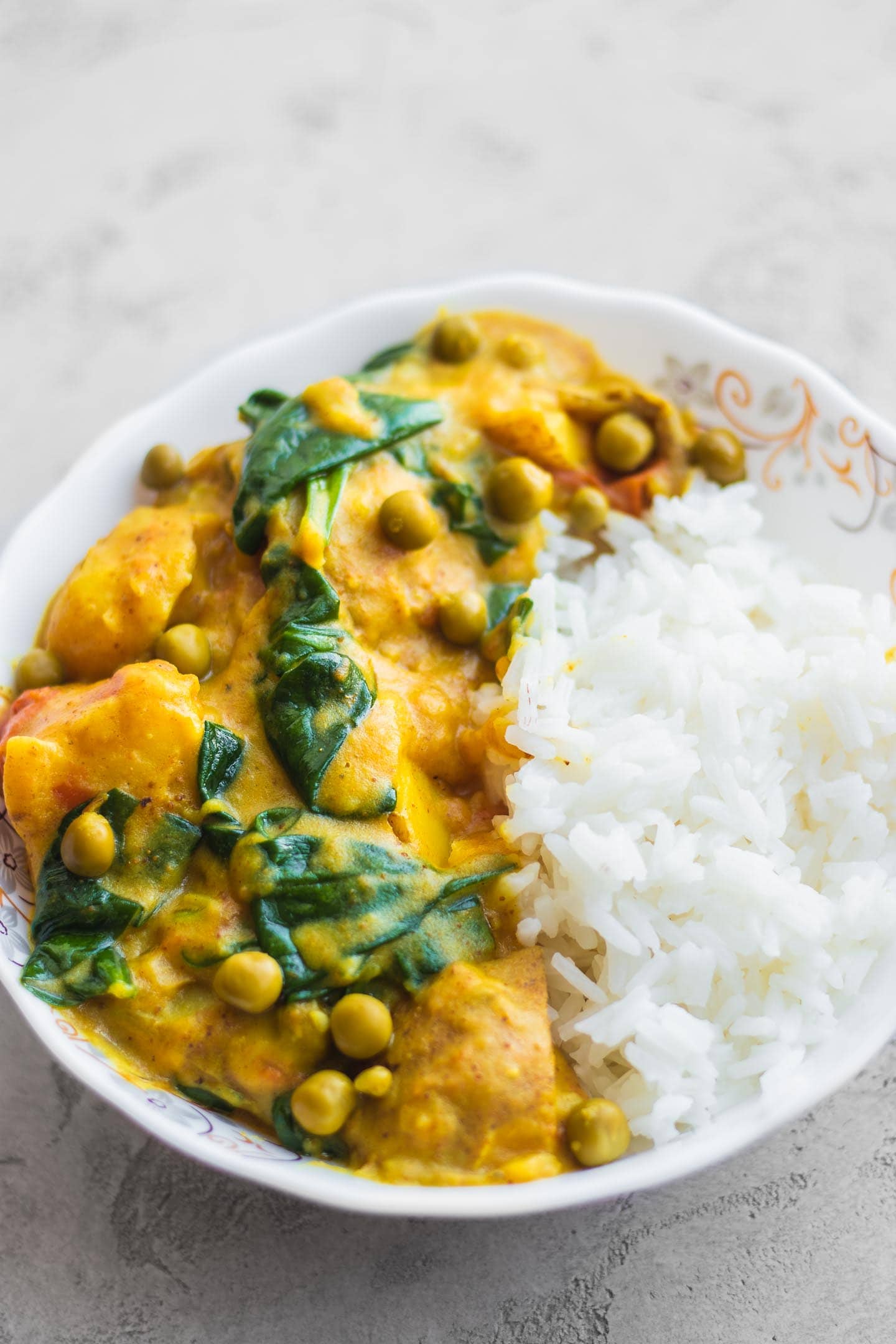 Bowl with vegan curry and rice