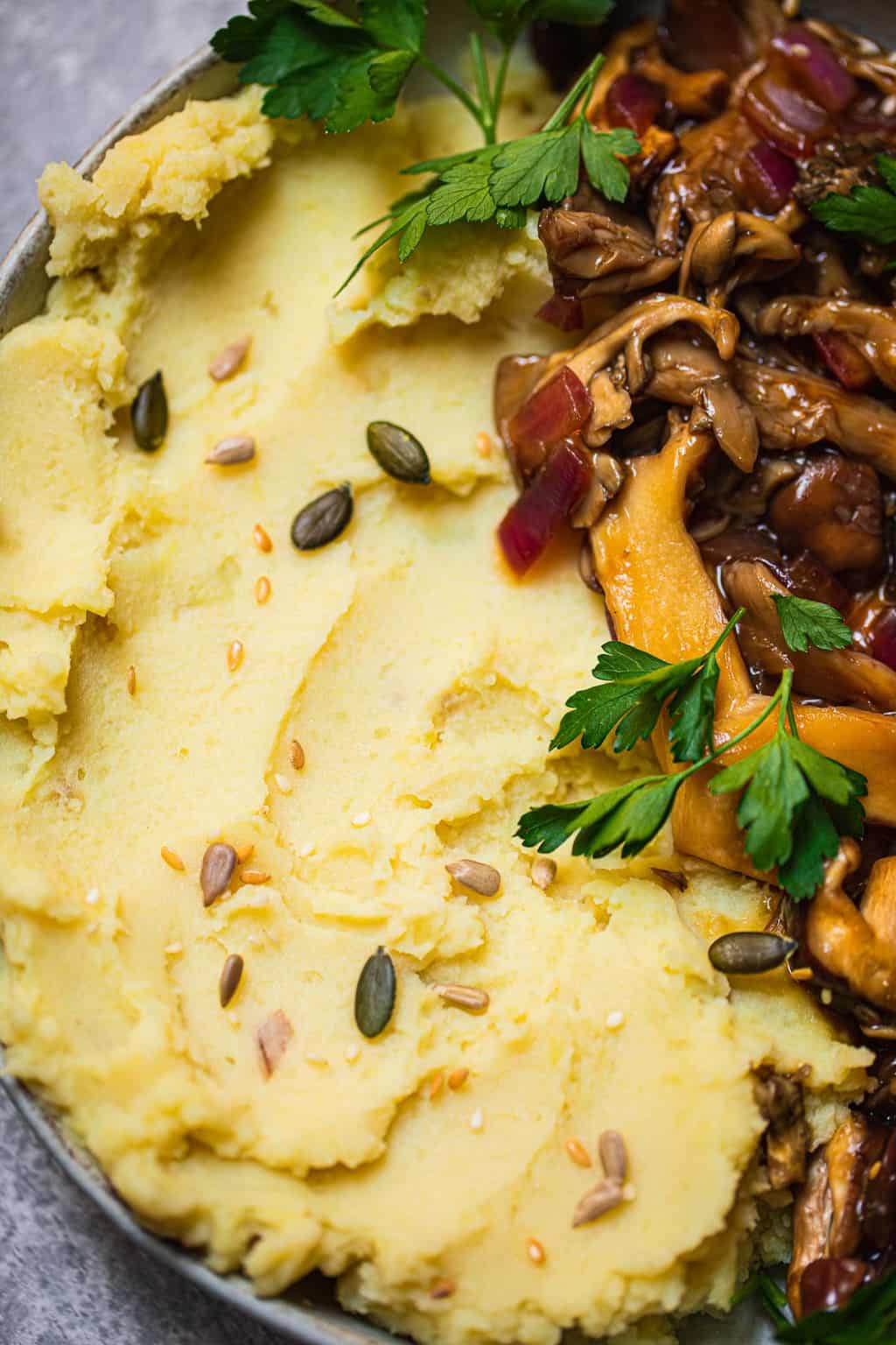 Creamy vegan mashed potatoes