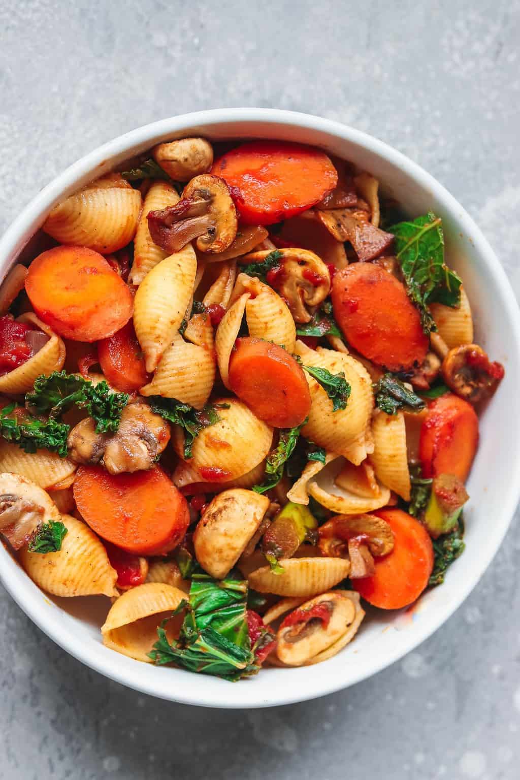 Vegan Vegetable And Mushroom Pasta - Earth of Maria