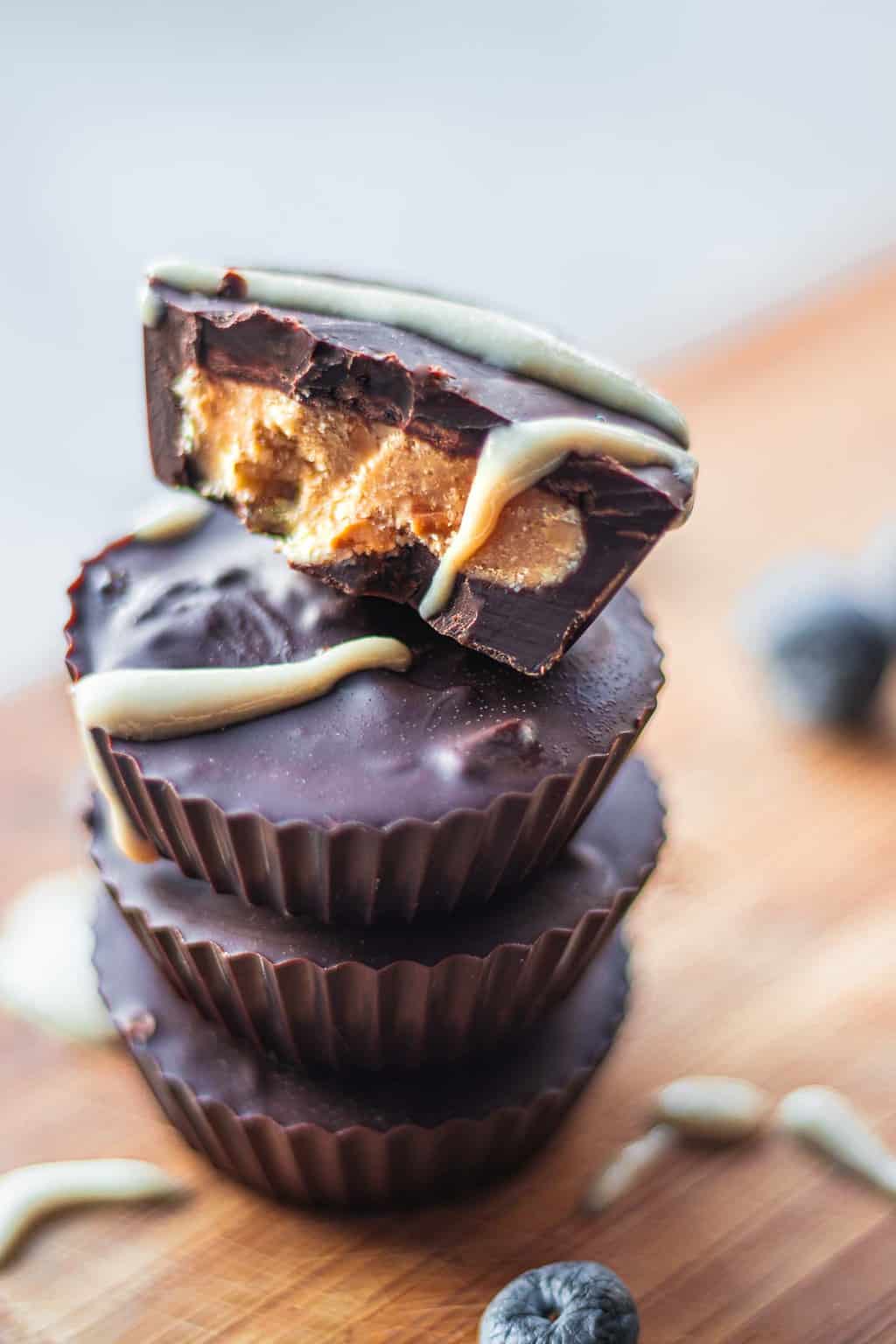 Vegan Peanut Butter Cups Recipe | Earth of Maria