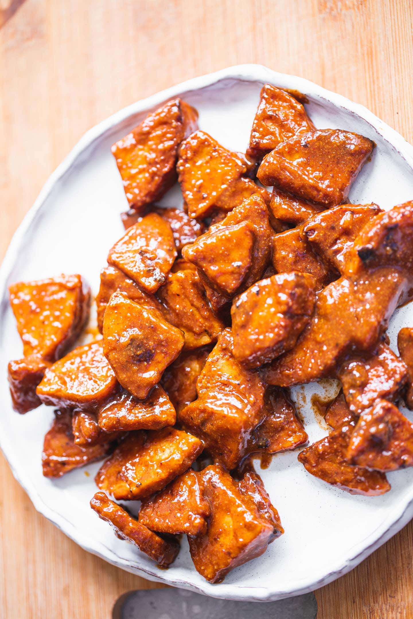 BBQ tempeh on a plate