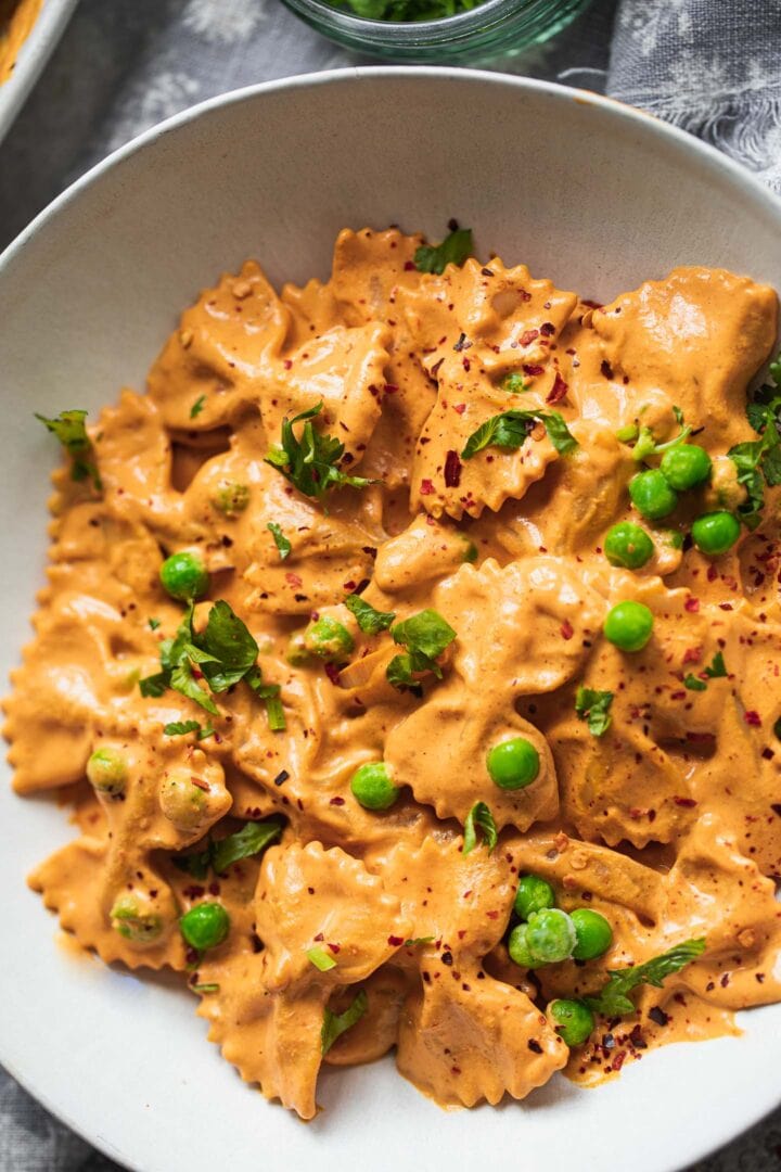 Roasted red pepper pasta vegan