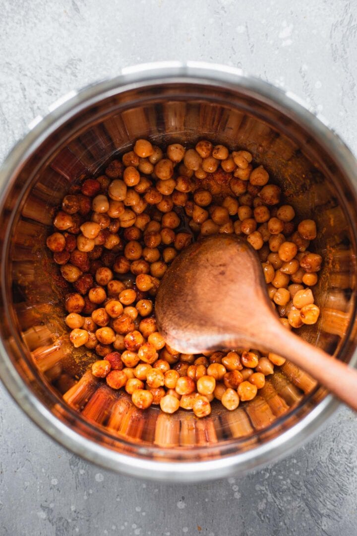 Chickpeas with spices in a bowl