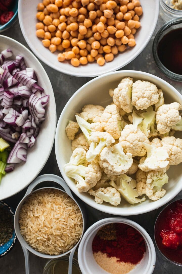 Ingredients for vegan stuffed pepper filling