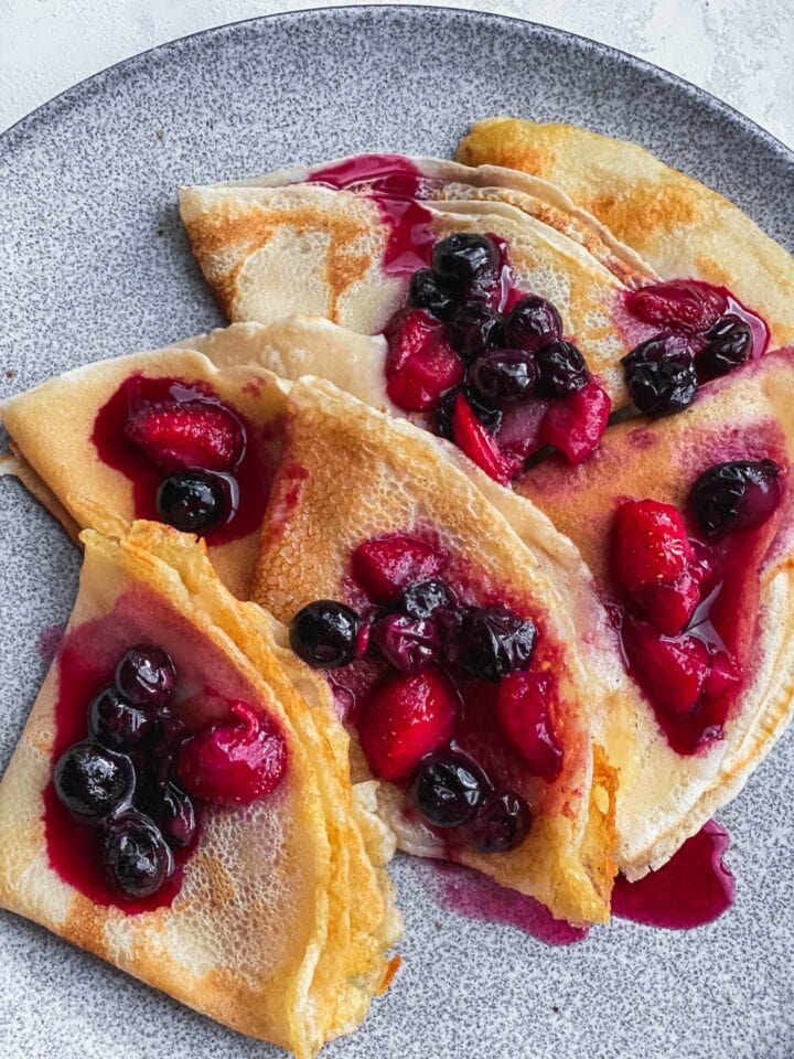 Eggless crepes with berries