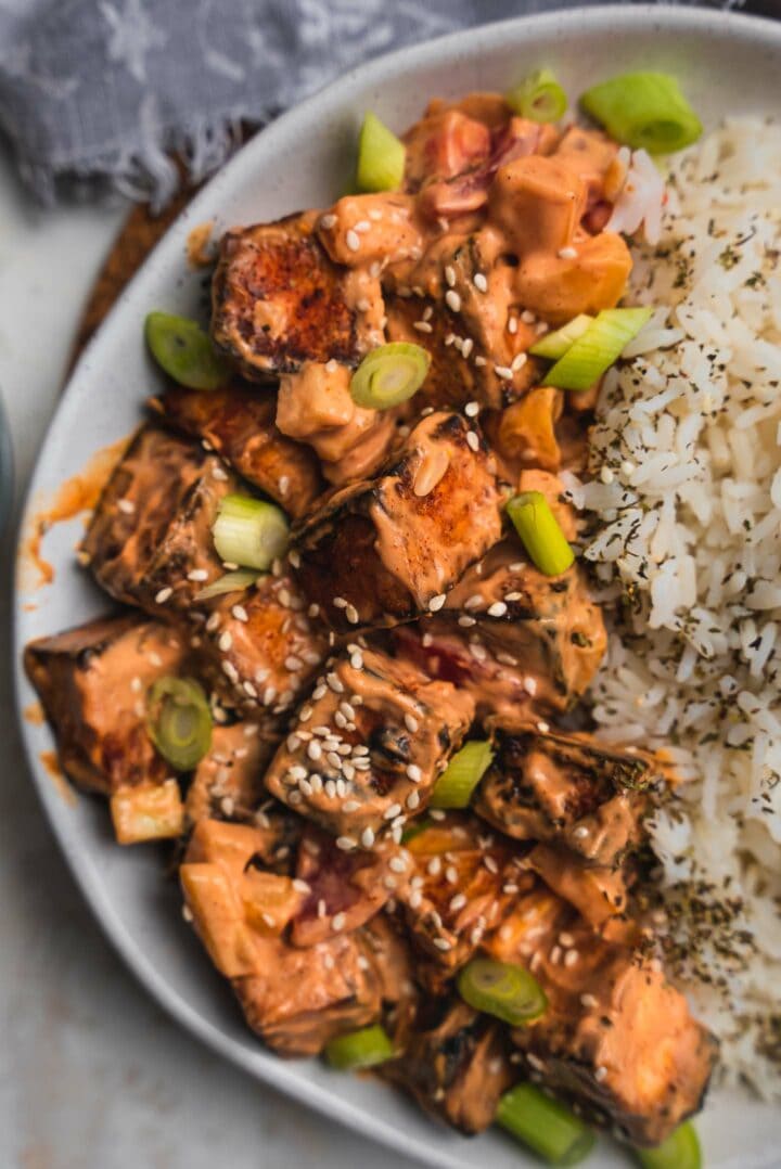 Crispy air fryer tofu with rice and vegetables
