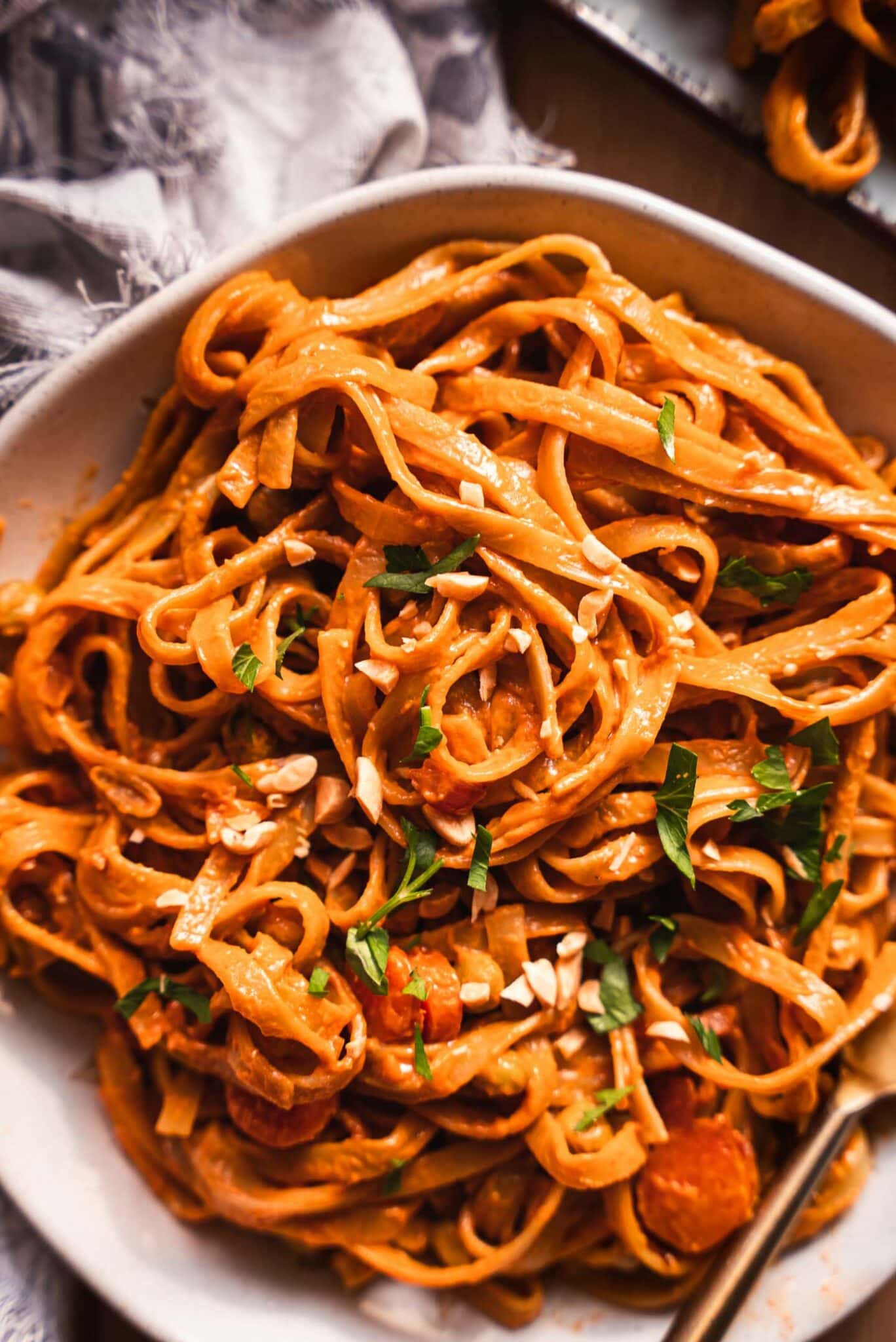 easy-vegan-peanut-noodles-earth-of-maria