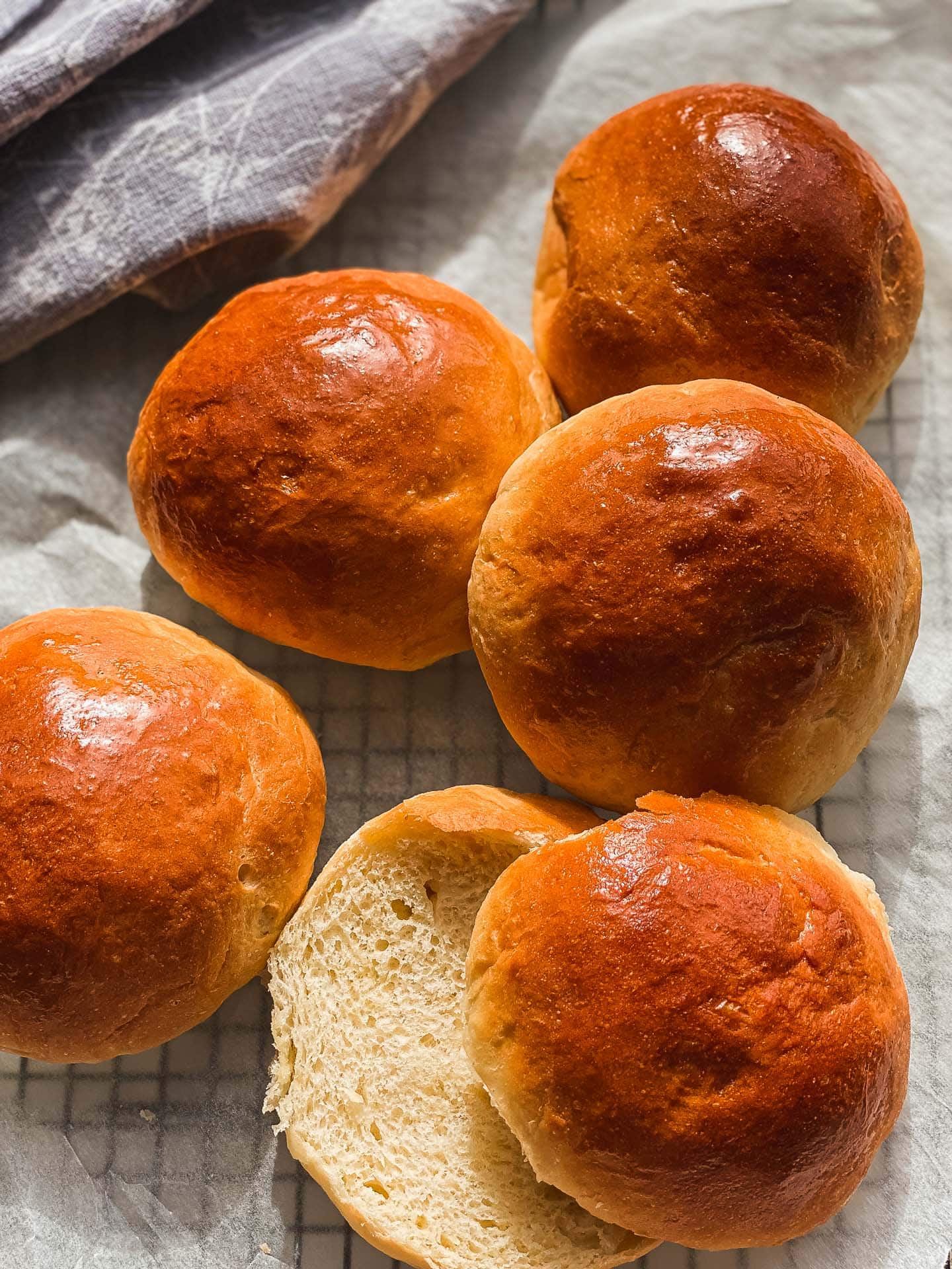 The best vegan dinner rolls